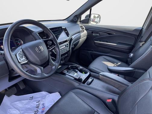 2022 Honda Pilot Black Edition