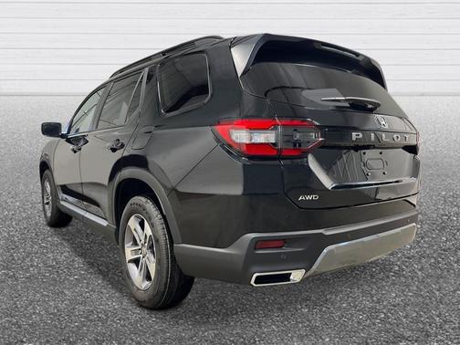 Crystal Black Pearl 2026 Honda Pilot EX-L