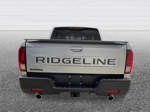 Solar Silver Metallic 2026 Honda Ridgeline RTL