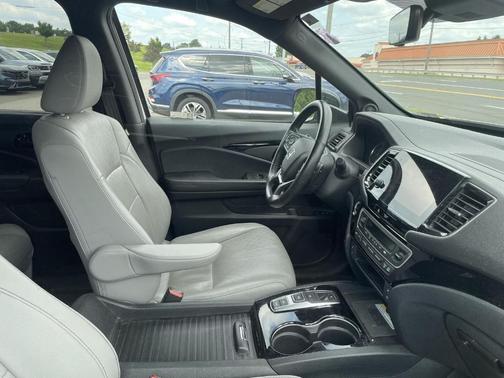 2022 Honda Passport Elite