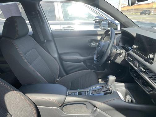 Platinum White Pearl 2023 Honda HR-V Sport