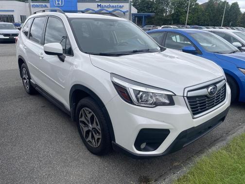 Crystal White Pearl 2019 Subaru Forester Premium