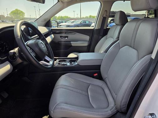 Platinum White Pearl 2025 Honda Pilot EX-L