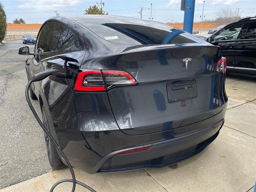 2025 Tesla Model Y Long Range