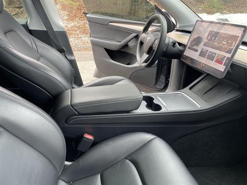 2025 Tesla Model Y Long Range