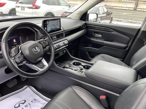 2023 Honda Pilot Elite