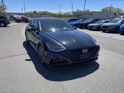 Phantom Black 2022 Hyundai SONATA Limited