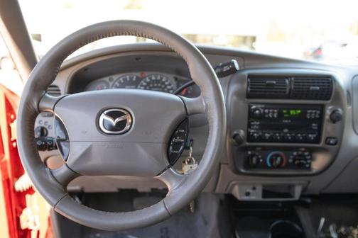 2002 Mazda B3000 DS Cab Plus