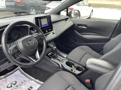 2024 Toyota Corolla Hatchback SE