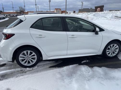 2024 Toyota Corolla Hatchback SE