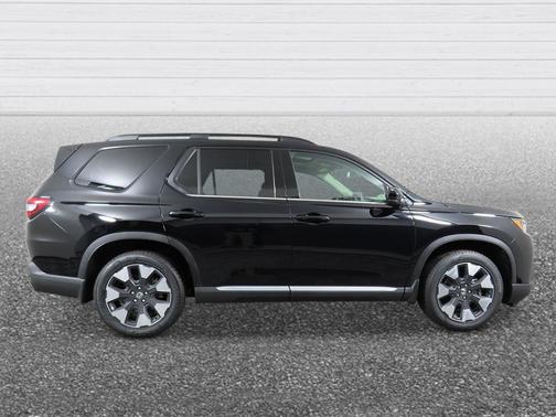 Crystal Black Pearl 2026 Honda Pilot Elite