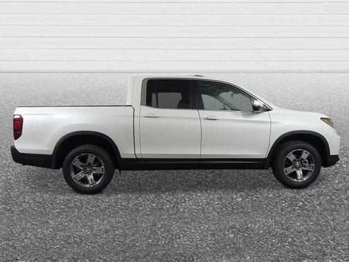 Platinum White Pearl 2026 Honda Ridgeline RTL