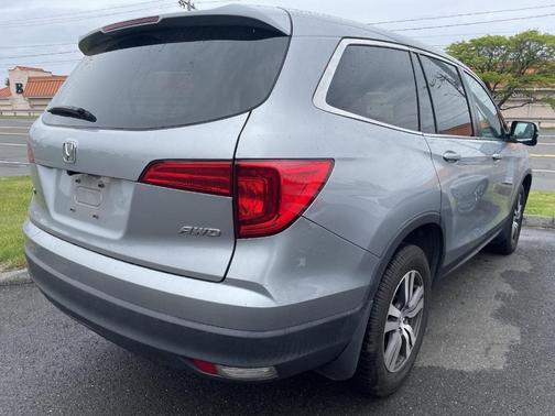 Lunar Silver Metallic 2018 Honda Pilot EX-L