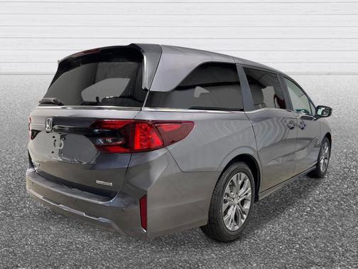 Modern Steel Metallic 2026 Honda Odyssey Touring