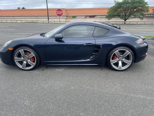 2018 Porsche 718 Cayman S