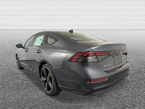 Meteorite Gray Metallic 2026 Honda Accord SE