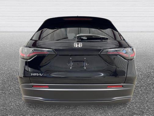 Crystal Black Pearl 2027 Honda HR-V LX