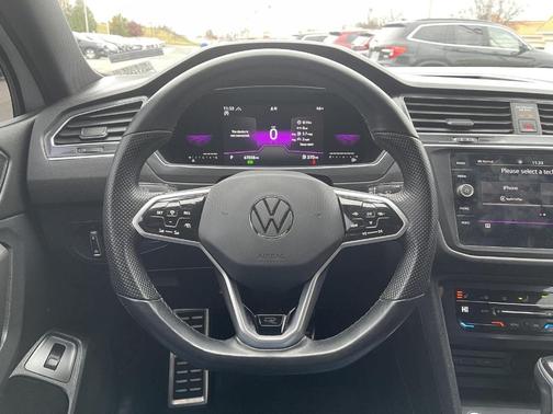2022 Volkswagen Tiguan 2.0T SE R-Line Black