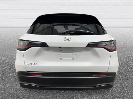 Platinum White Pearl 2027 Honda HR-V LX