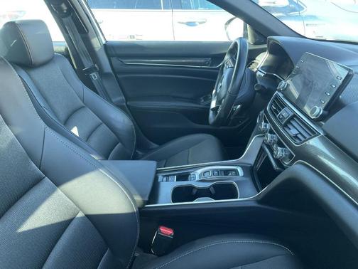2022 Honda Accord Sport 2.0T
