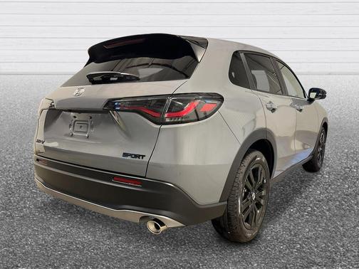 Urban Gray Pearl 2027 Honda HR-V Sport