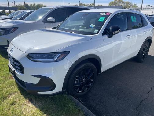Platinum White Pearl 2024 Honda HR-V Sport