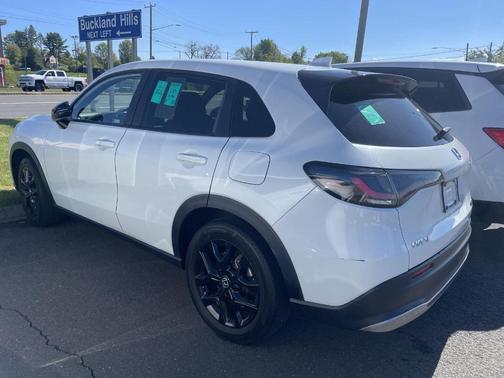 Platinum White Pearl 2024 Honda HR-V Sport