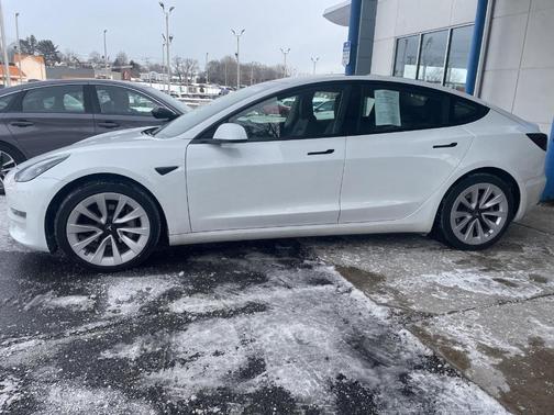 2022 Tesla Model 3 Long Range