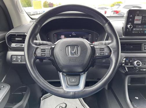 Crystal Black Pearl 2023 Honda Pilot Elite