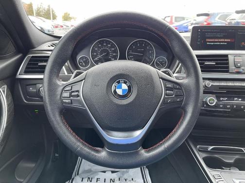 2018 BMW 330 i xDrive