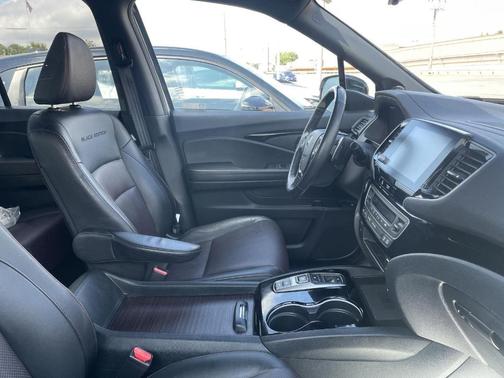 2023 Honda Ridgeline Black Edition