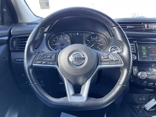 2022 Nissan Rogue Sport SL