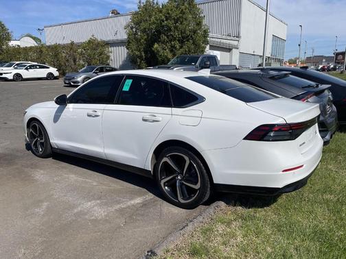 Platinum White Pearl 2023 Honda Accord Hybrid Touring