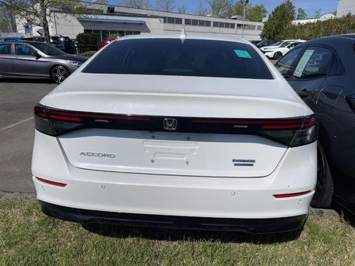 Platinum White Pearl 2023 Honda Accord Hybrid Touring