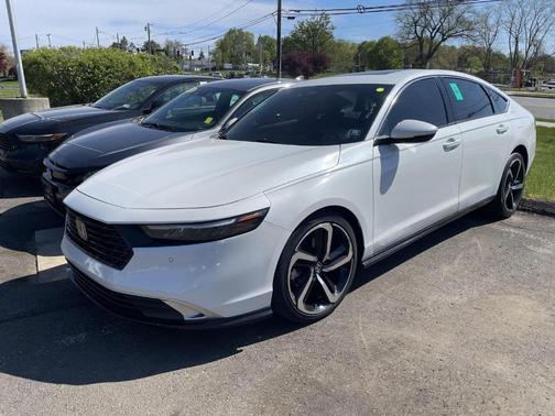 Platinum White Pearl 2023 Honda Accord Hybrid Touring