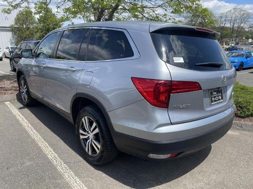 Lunar Silver Metallic 2017 Honda Pilot EX-L