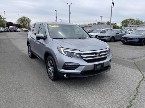 Lunar Silver Metallic 2017 Honda Pilot EX-L