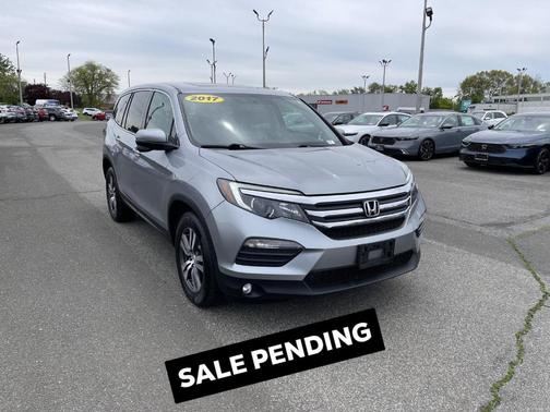 Lunar Silver Metallic 2017 Honda Pilot EX-L