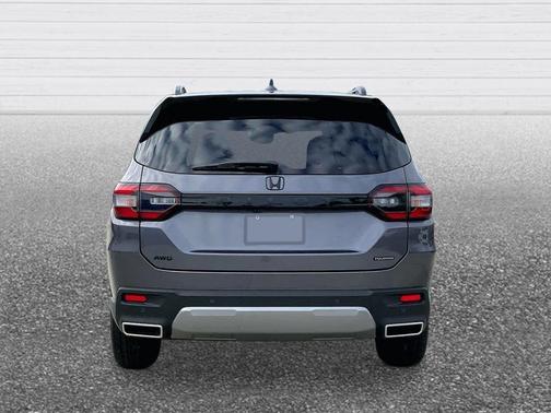 Modern Steel Metallic 2026 Honda Pilot Touring