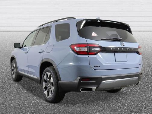 Sonic Gray Pearl 2026 Honda Pilot Elite