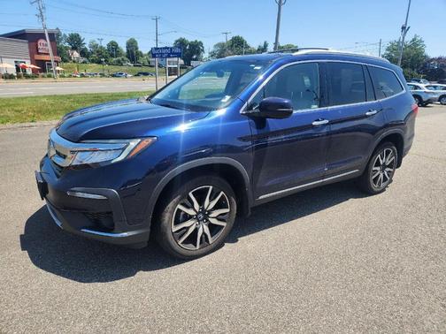 2022 Honda Pilot Touring 7-Passenger