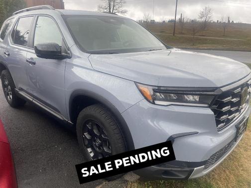 Sonic Gray Pearl 2024 Honda Pilot TrailSport