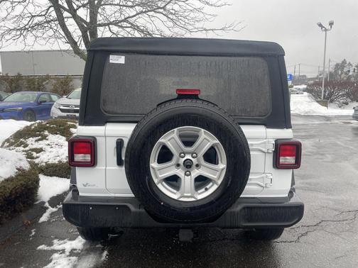 2022 Jeep Wrangler Sport