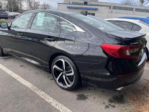 Crystal Black Pearl 2022 Honda Accord Sport 1.5T