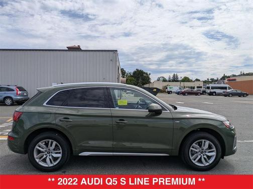 2022 Audi Q5 45 S line Premium