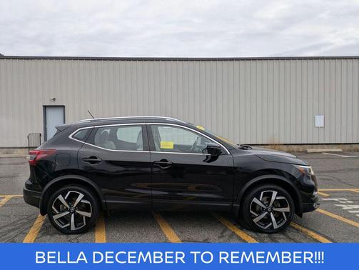 2022 Nissan Rogue Sport SL