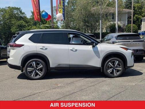 2025 Nissan Rogue SL