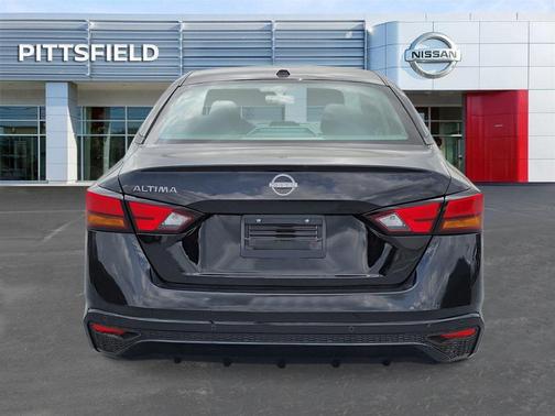 2025 Nissan Altima S FWD