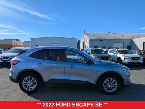 2022 Ford Escape SE