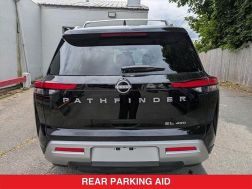 2025 Nissan Pathfinder SL 4WD